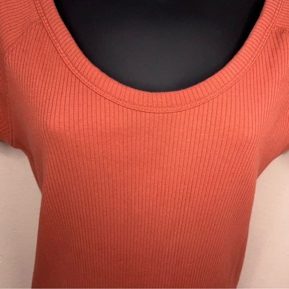 Large FittedMaurices Brick Orange Reddish Tee Short Sleeve Stretch Ribbed Casual - Picture 5 of 12